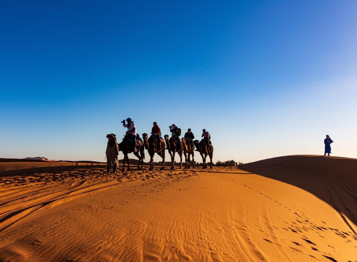 Les Roches Desert Camp Merzouga Exteriör bild