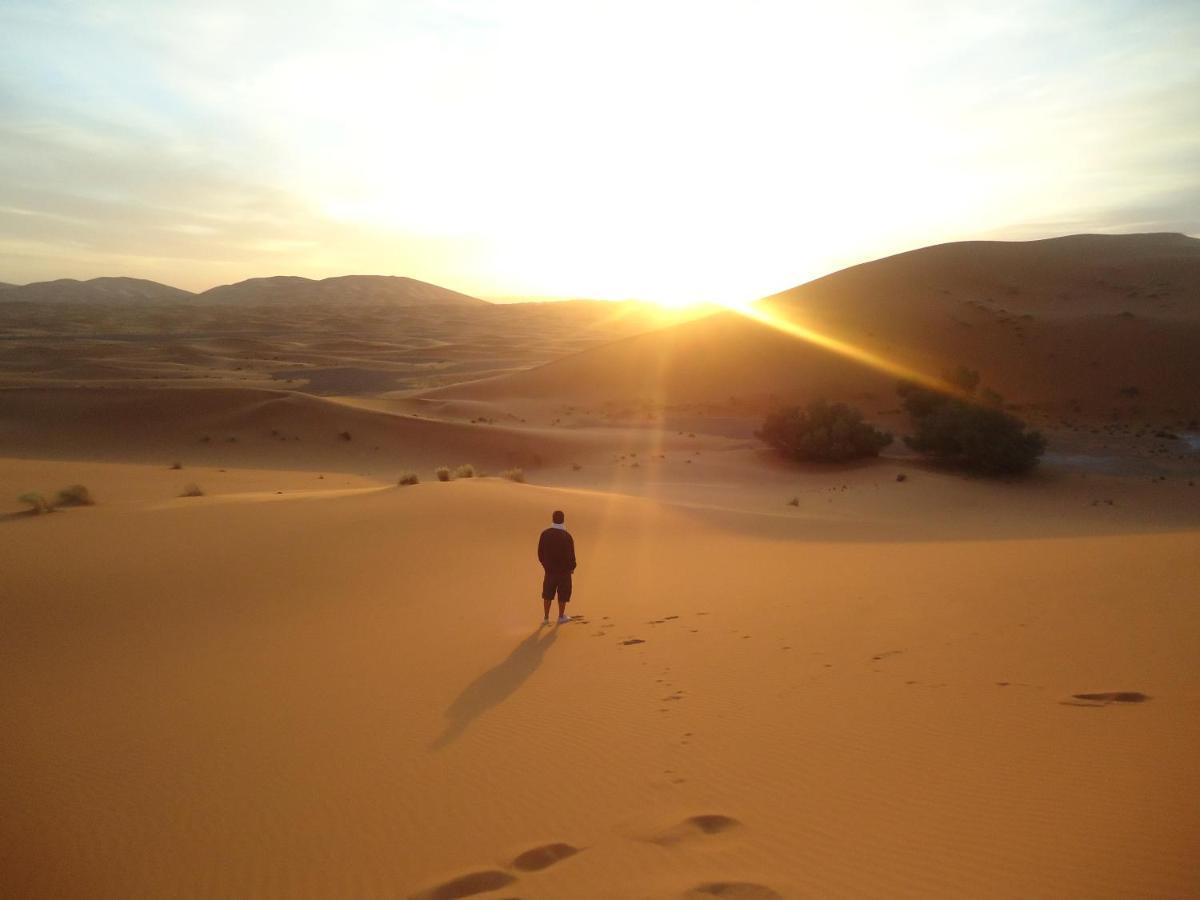 Les Roches Desert Camp Merzouga Exteriör bild