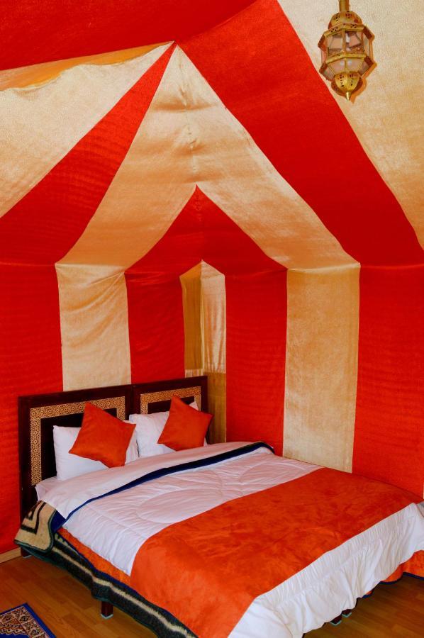 Les Roches Desert Camp Merzouga Exteriör bild